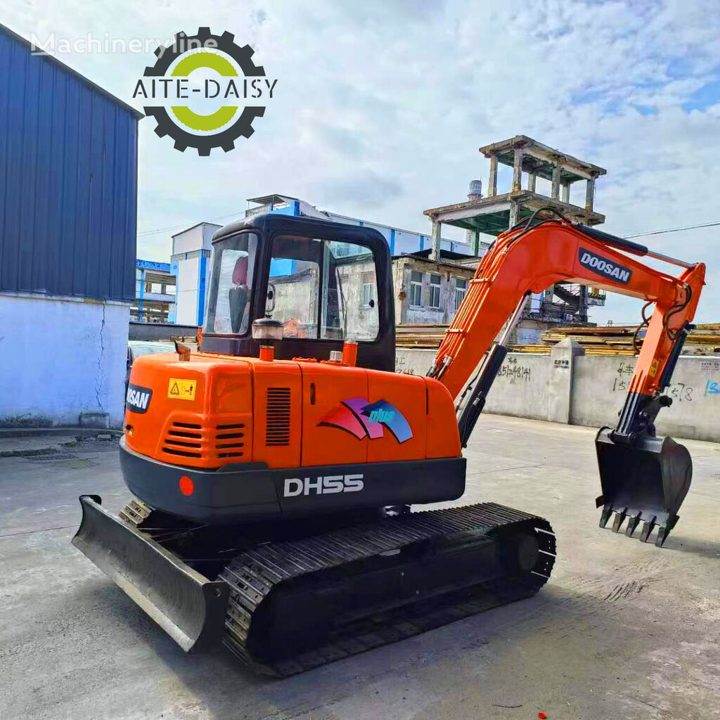 Doosan DH55 tracked excavator