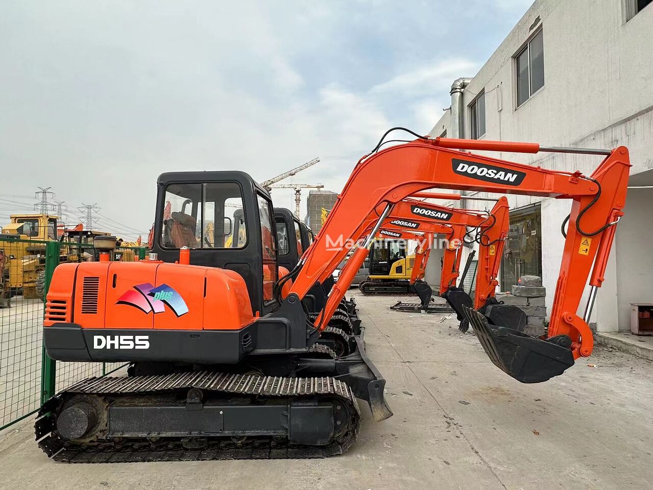 Doosan DH55 tracked excavator - Machineryline