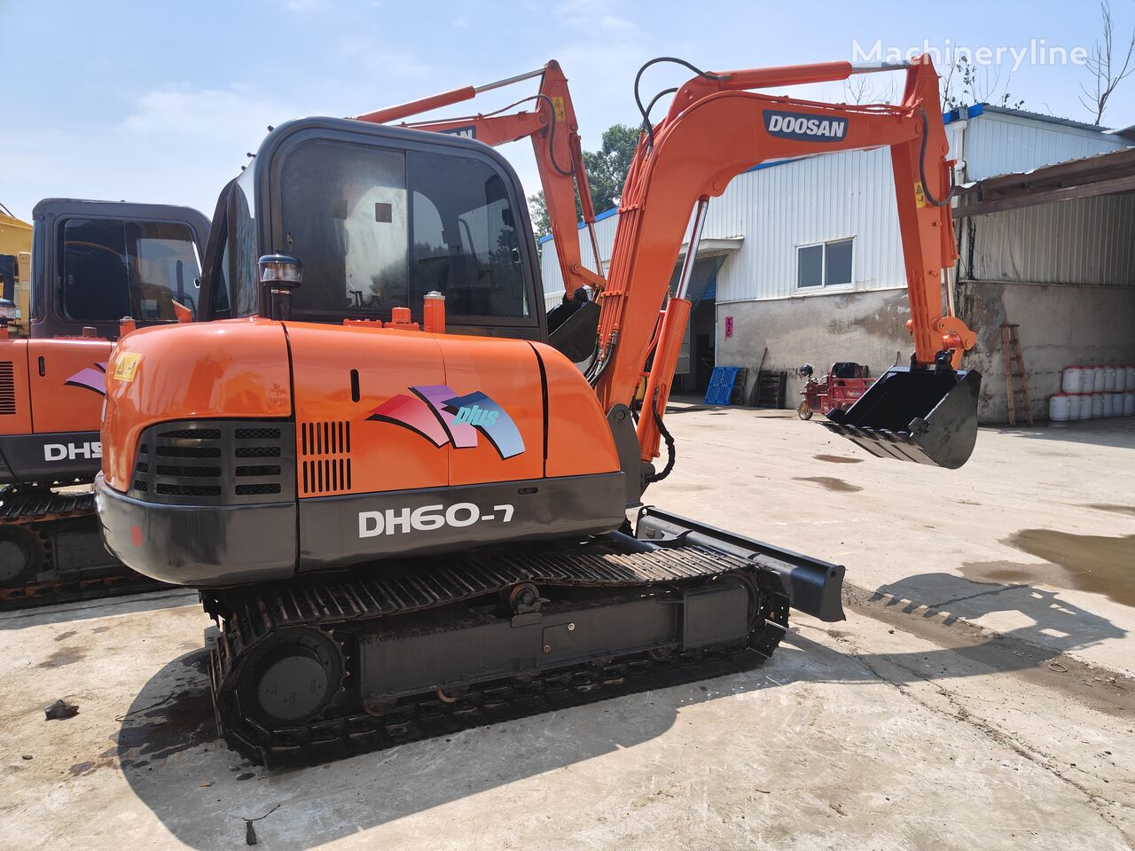 Doosan DH60 tracked excavator