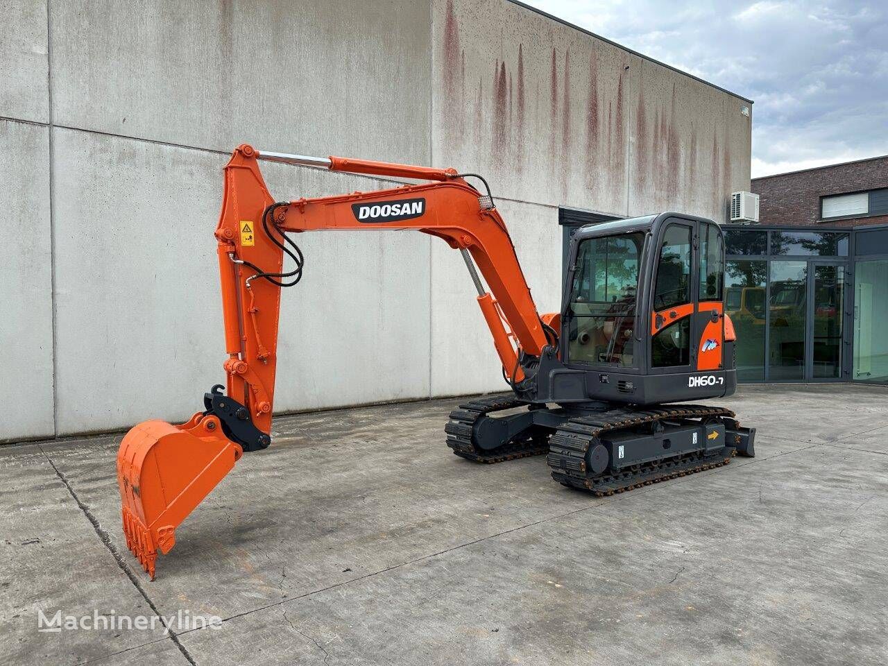 Doosan DH60-7 tracked excavator