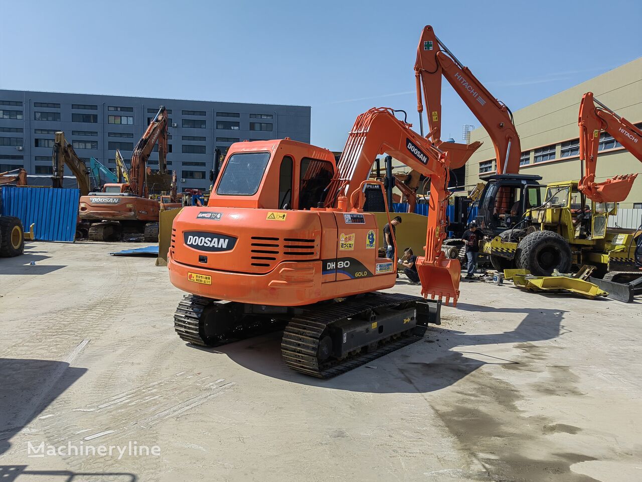 Doosan DH80 tracked excavator