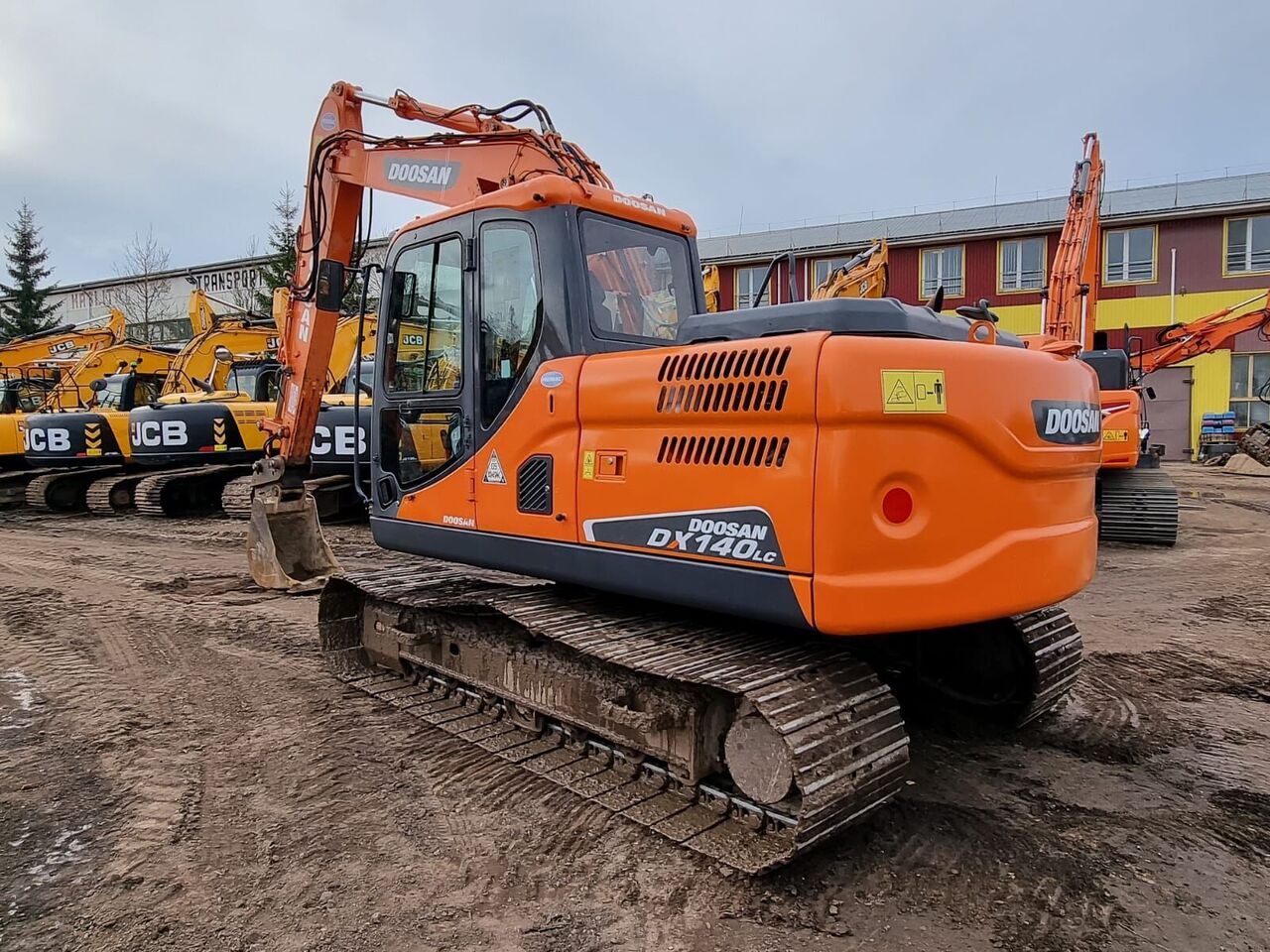 Doosan DX 140LC-3 paletli ekskavatör