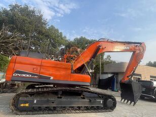 حفارة مجنزرة Doosan DX 300