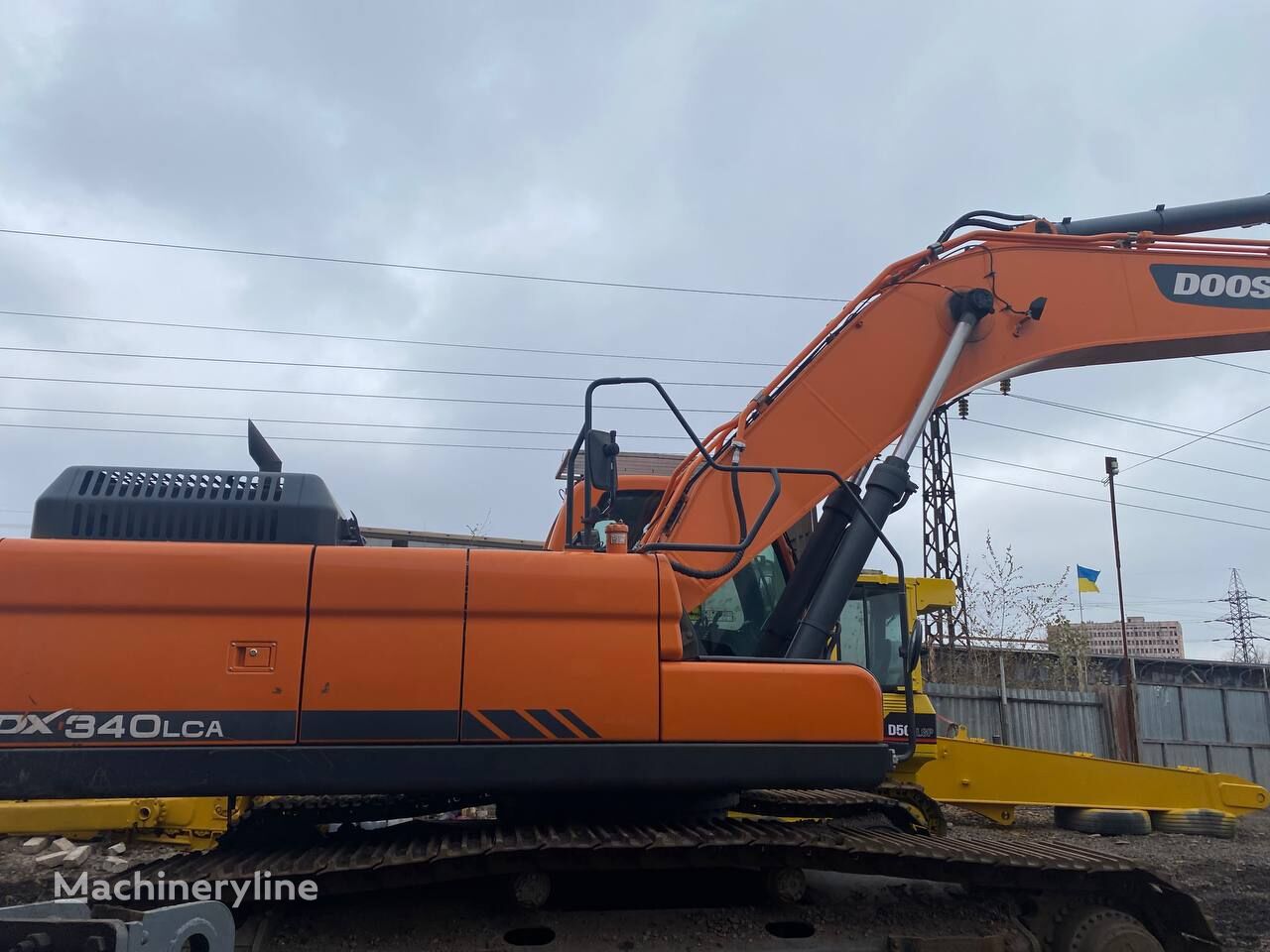 new Doosan DX 340LCA tracked excavator