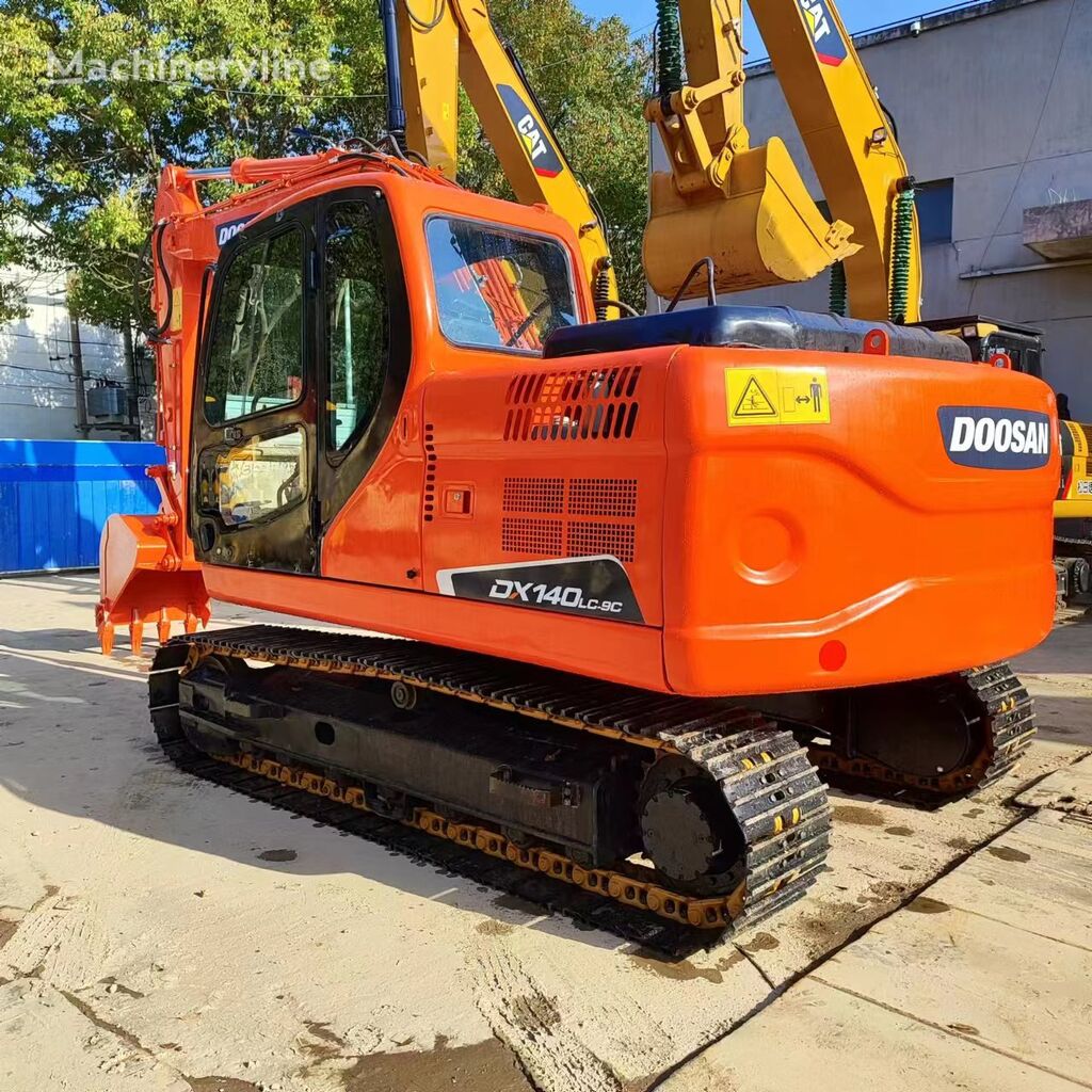 Doosan DX140 beltegraver