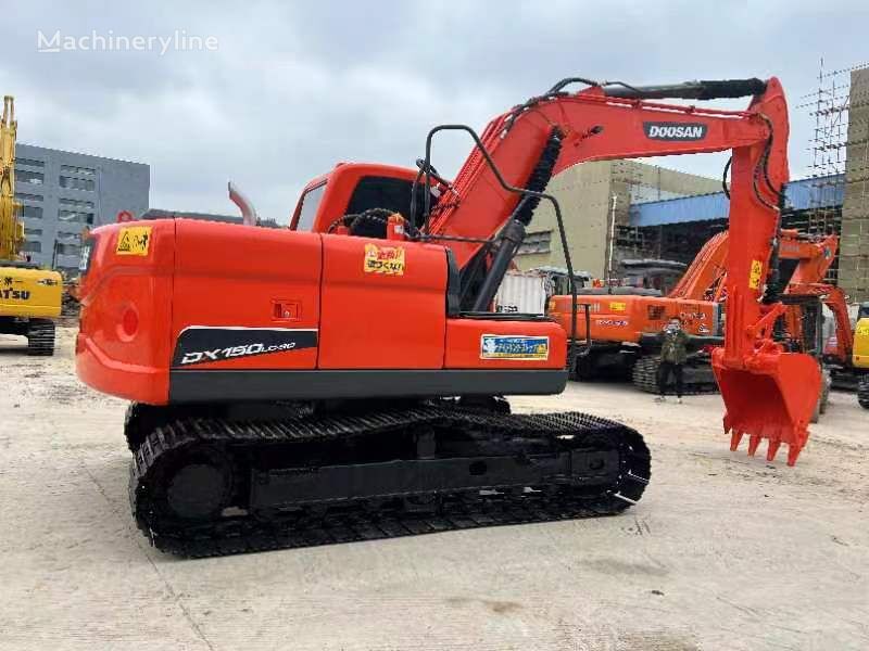 pásové rýpadlo Doosan DX150