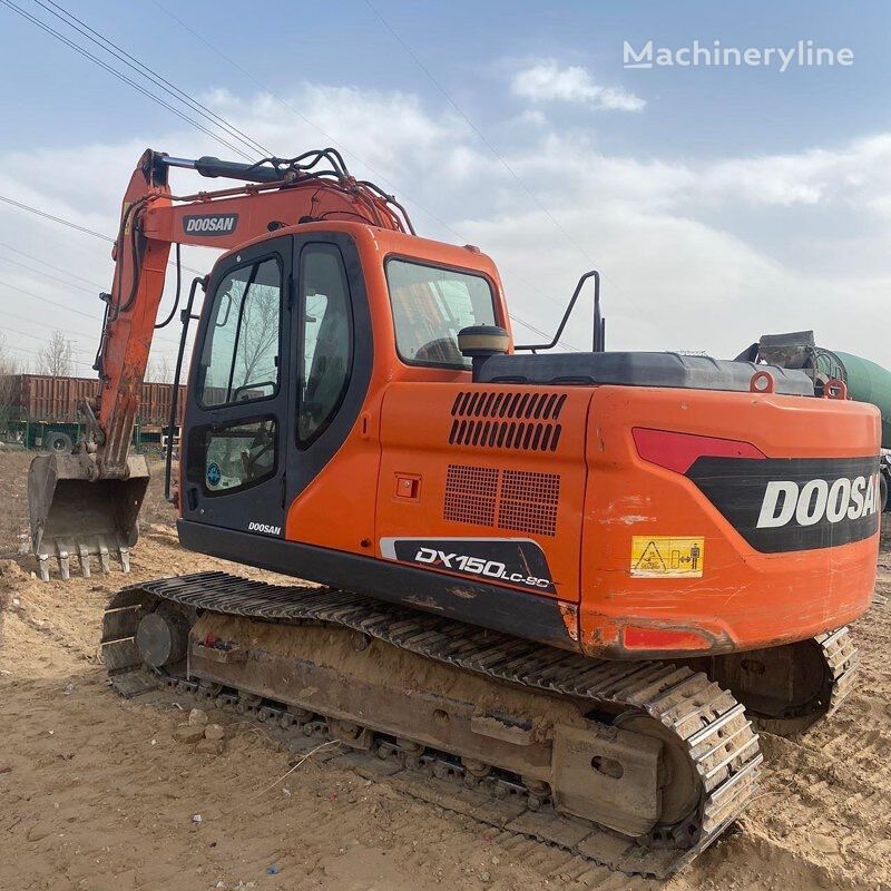 escavadora de rastos Doosan DX150