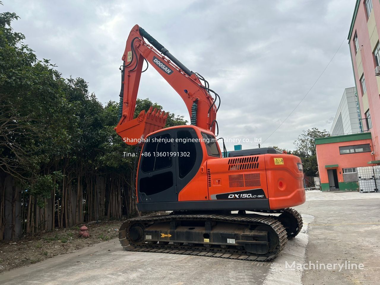 حفارة مجنزرة Doosan DX150LC