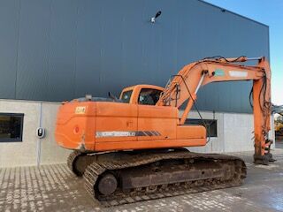 Doosan DX225 lánctalpas kotrógép