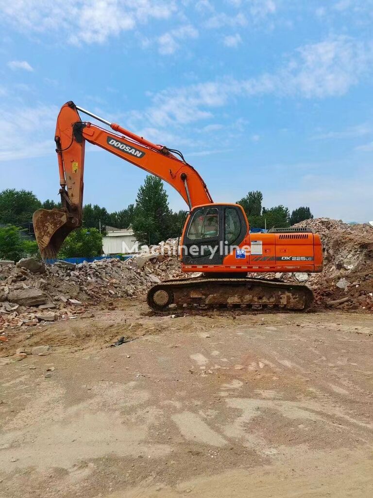 Doosan DX225 tracked excavator