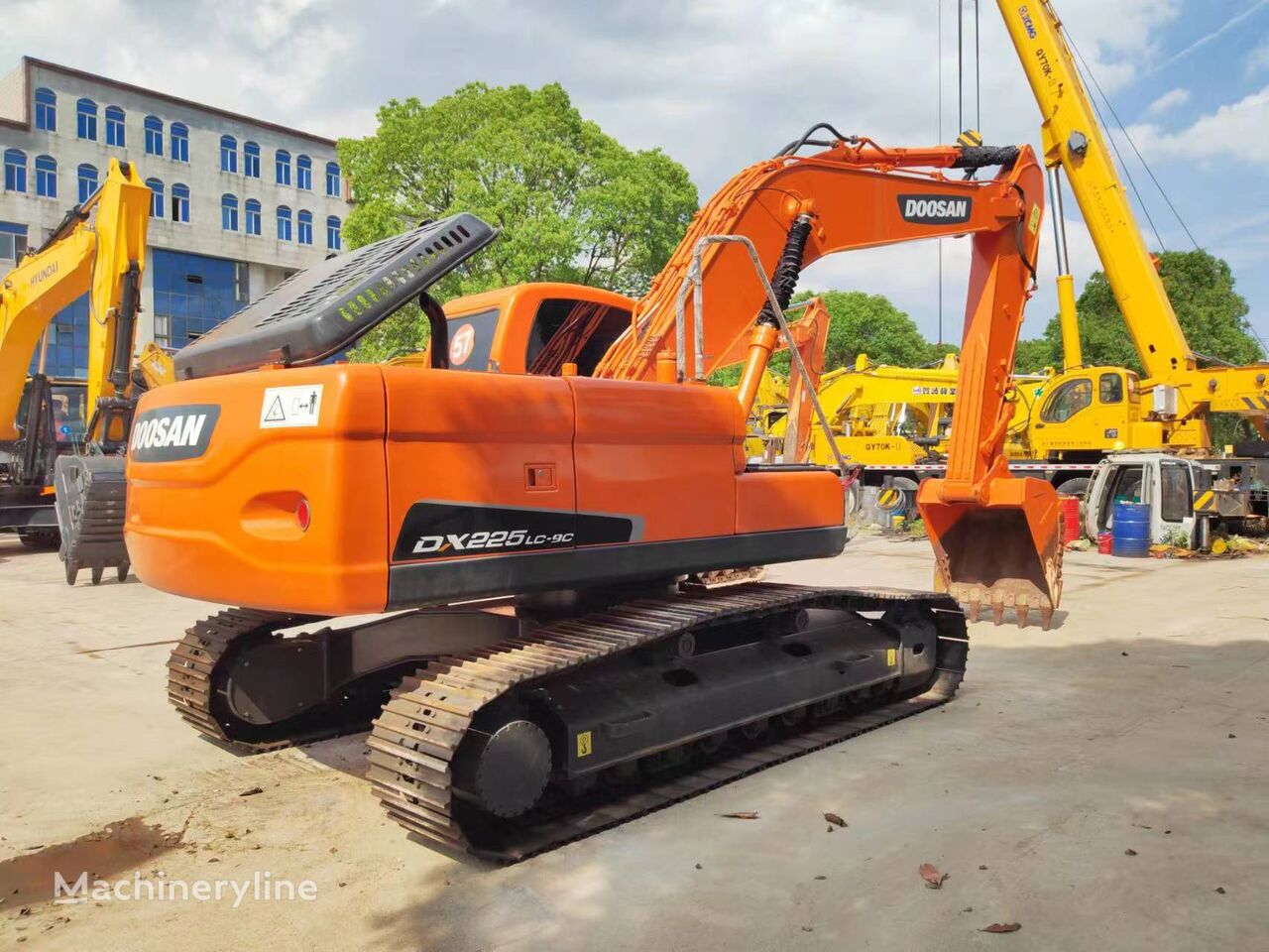 Doosan DX225 excavadora de cadenas