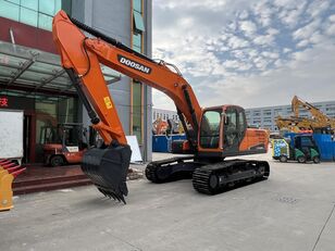 Doosan DX225 excavadora de cadenas