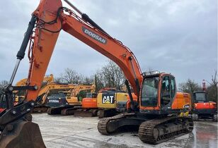 pásové rýpadlo Doosan DX225