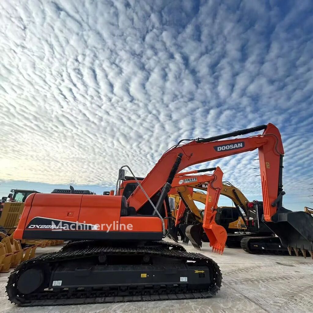 Pelle sur chenilles Doosan DX225LC-9c - Machineryline