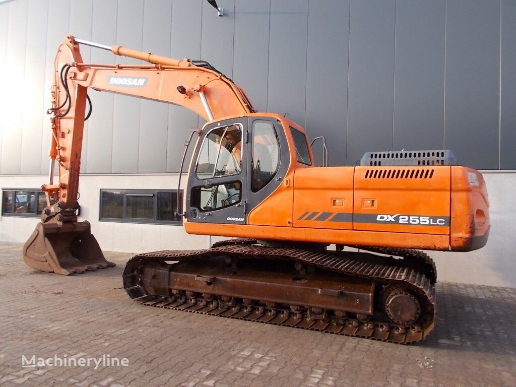 гусеничный экскаватор Doosan DX255