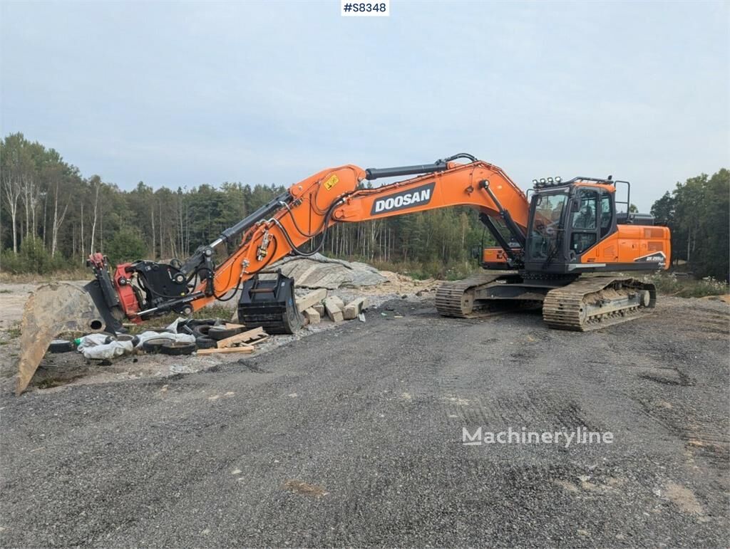 Doosan DX255LC Tiltrotator and buckets (SEE VIDEO) bandgrävare - Machineryline