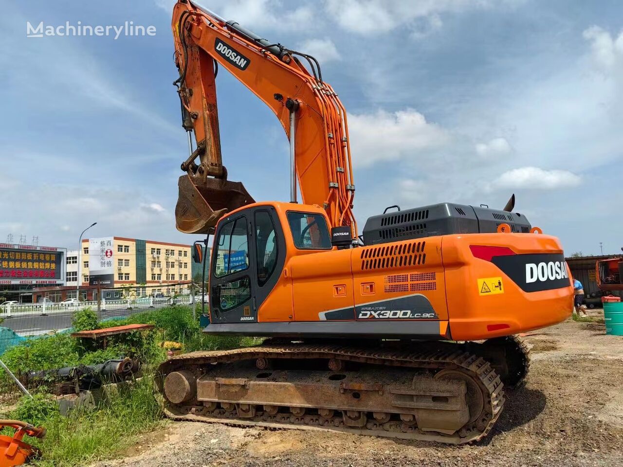 гусеничный экскаватор Doosan DX300