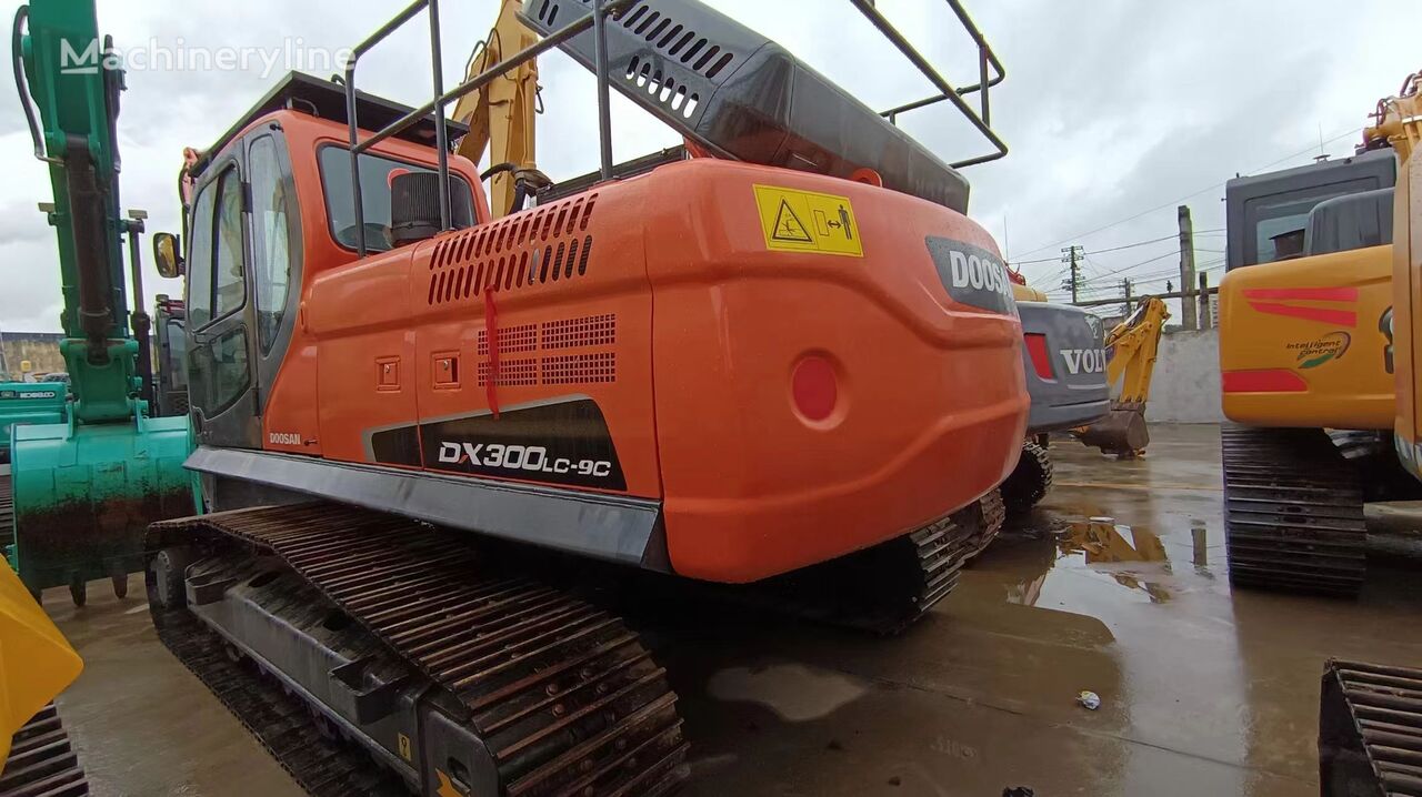 Doosan DX300 bæltegraver