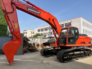 pelle sur chenilles Doosan DX300