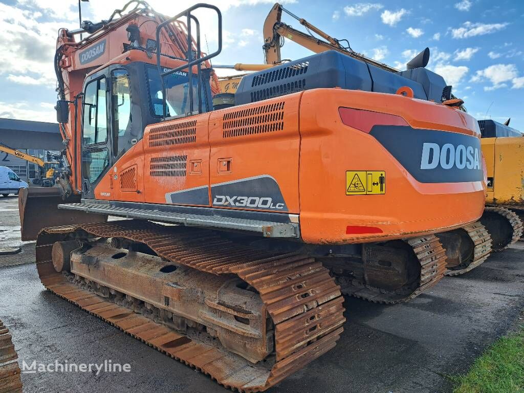 гусеничный экскаватор Doosan DX300LC-5