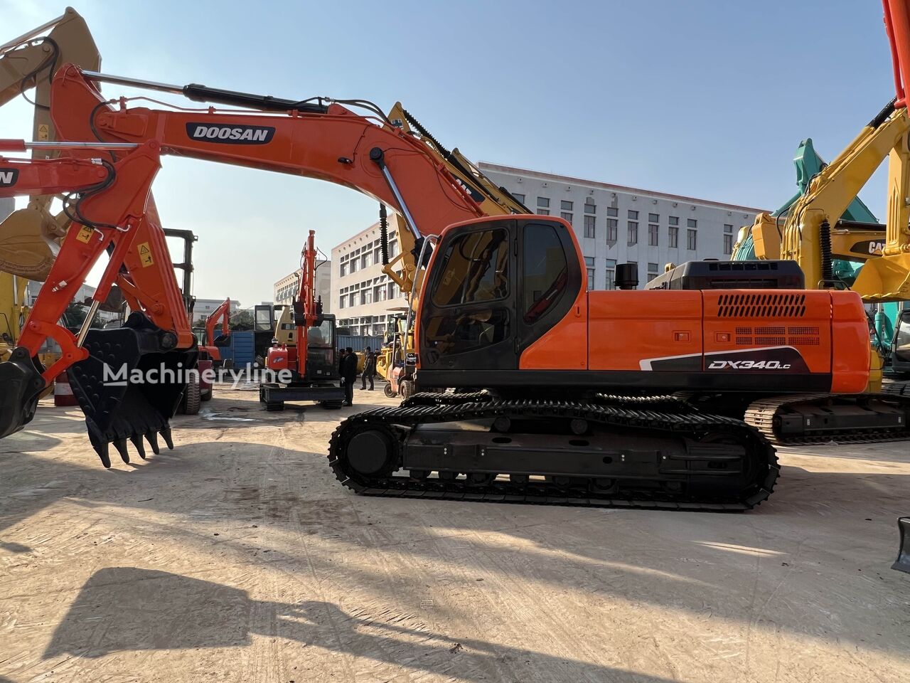 Doosan DX340LC excavadora de cadenas - Machineryline