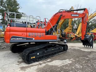 Doosan DX340LC Kettenbagger