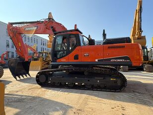 حفارة مجنزرة Doosan DX380