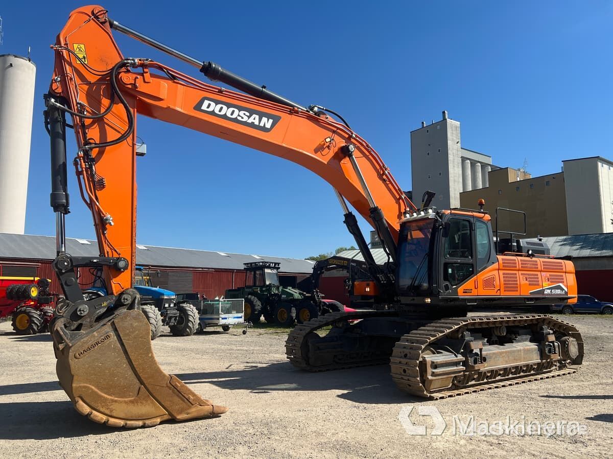 Doosan DX530LC-7 tracked excavator