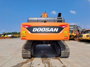 jauns Doosan DX530LC-7M kāpurķēžu ekskavators