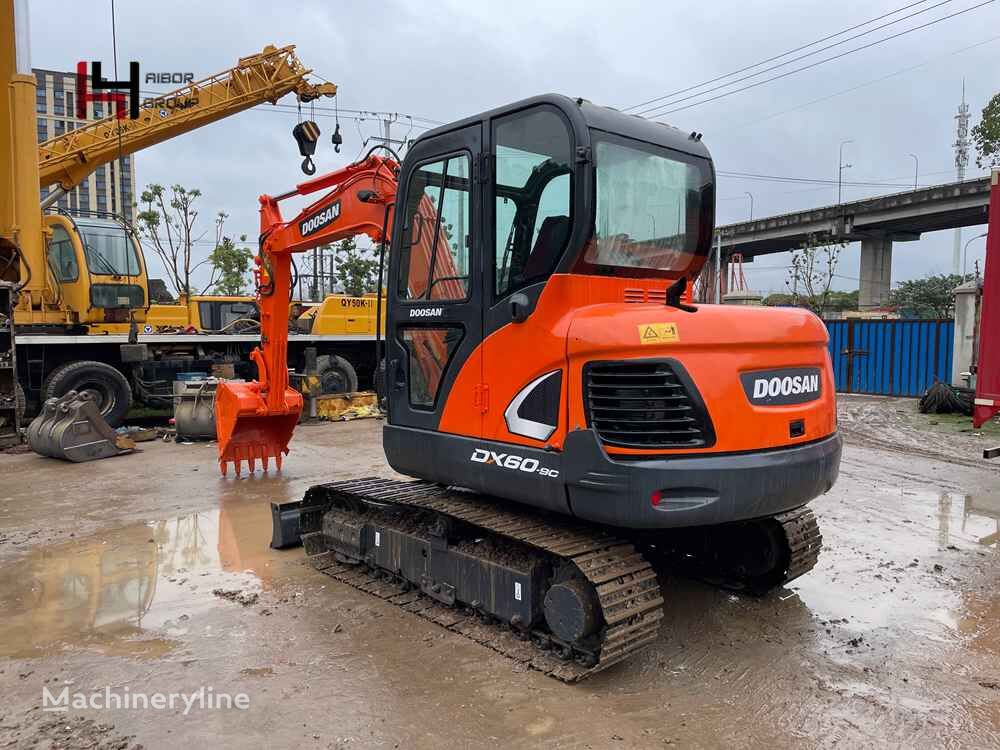 Doosan DX60 DH60 60 tracked excavator