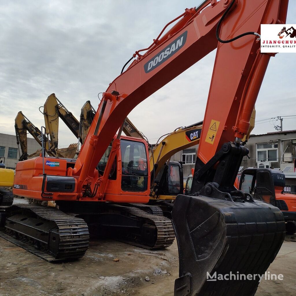 جديد حفارة مجنزرة Doosan Dx225LC