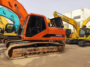 escavadora de rastos Doosan dh225-7