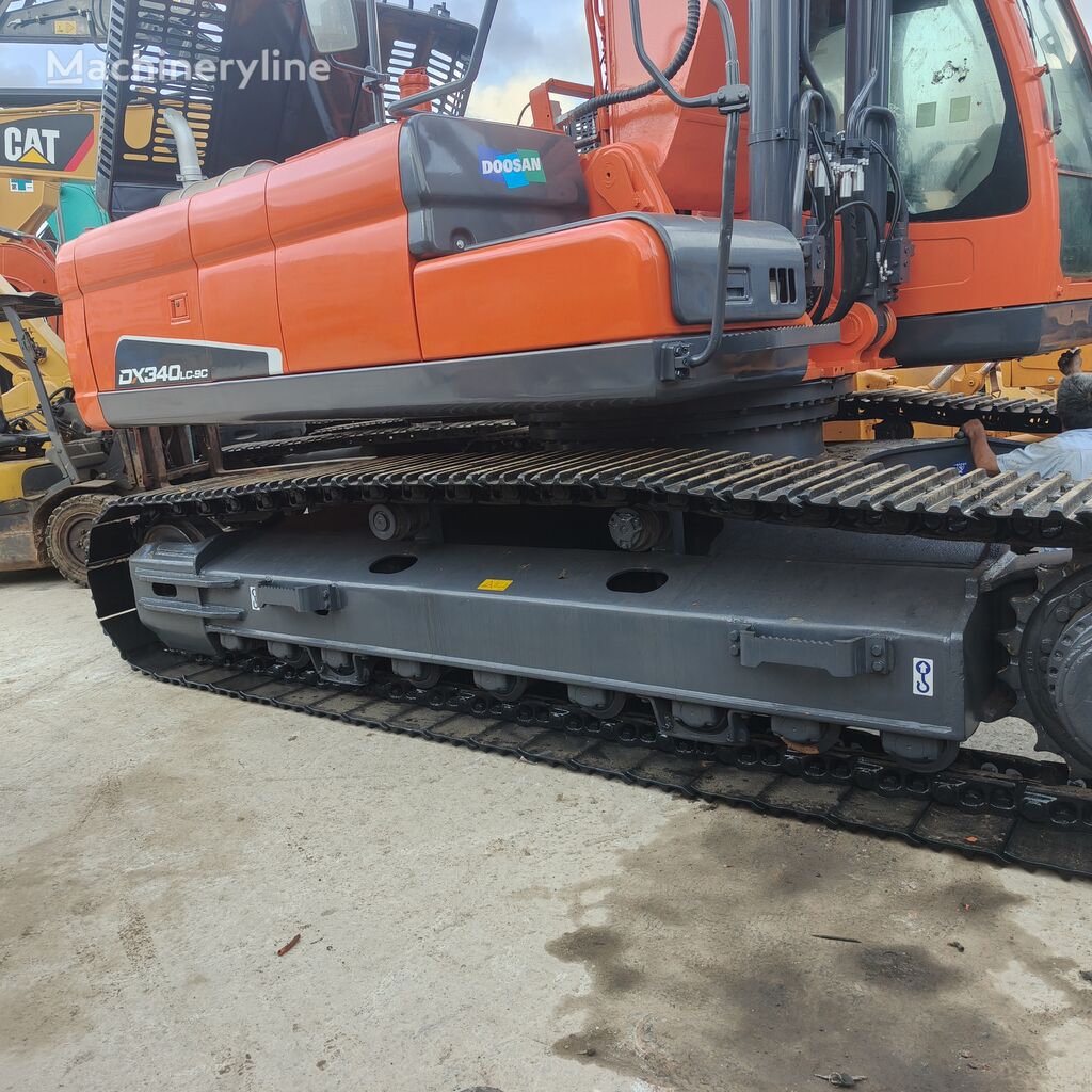 Doosan dx340 kāpurķēžu ekskavators