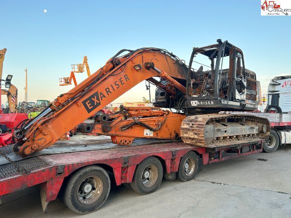 Hitachi ZAXIS 225USR tracked excavator for parts