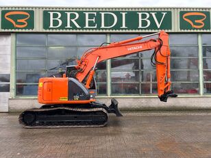Excavator pe şenile Hitachi ZX135: excavator pe şenile