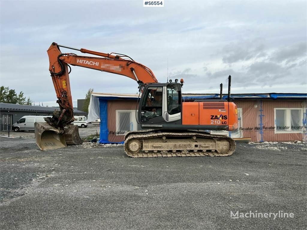 Hitachi ZX 210 LC-3 Excavator, including 3 buckets bager guseničar