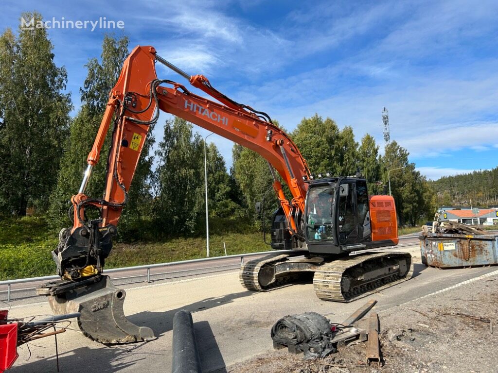 Hitachi ZX 225 US R LC-5 B tracked excavator