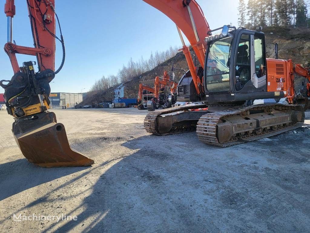 Hitachi ZX 225 USR LC-3 tracked excavator