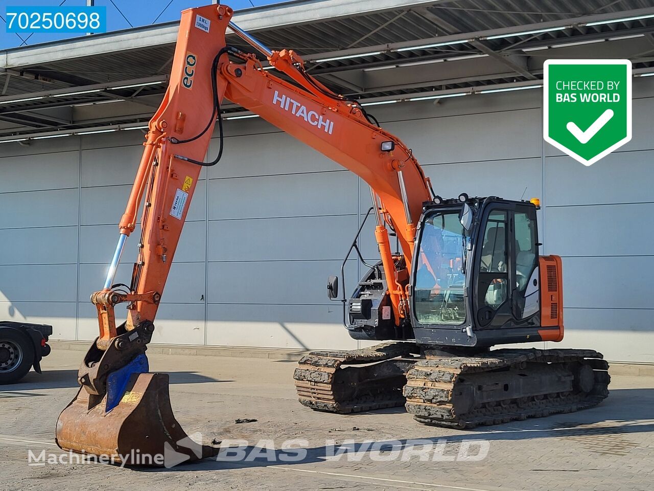 Hitachi ZX135 US-6 tracked excavator