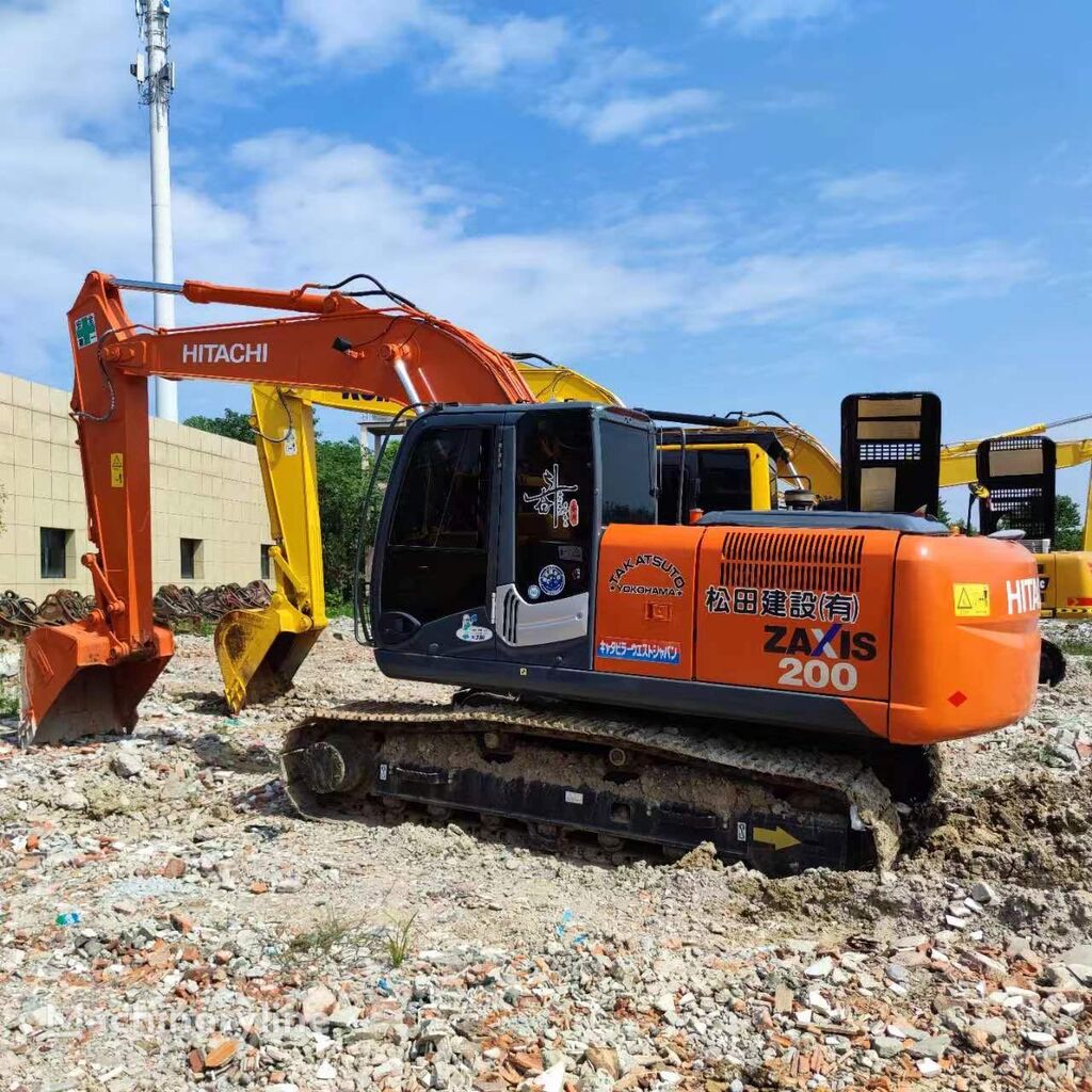 Hitachi ZX200 tracked excavator