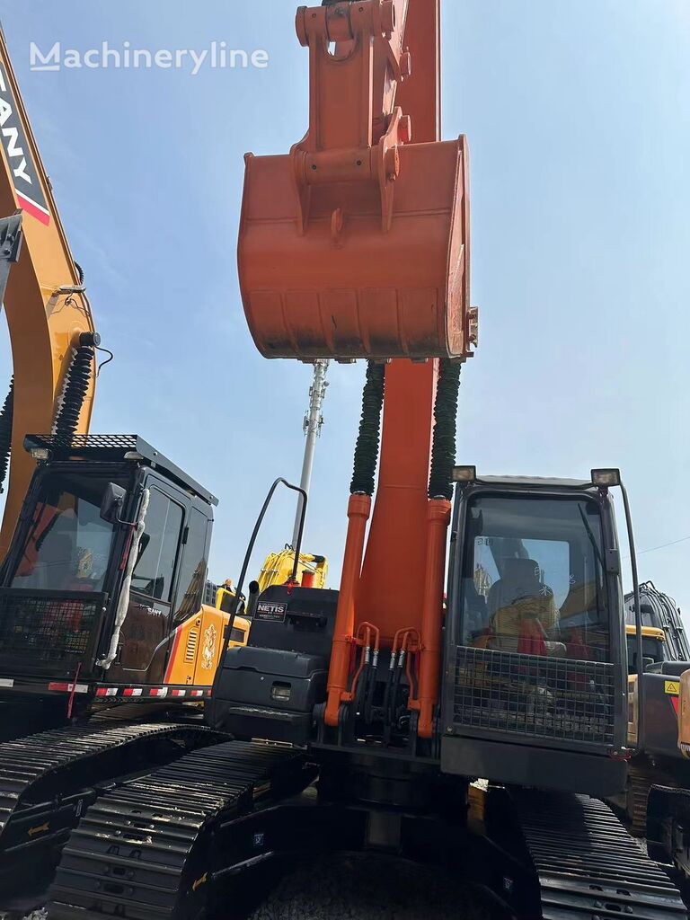 гусеничный экскаватор Hitachi ZX200-3