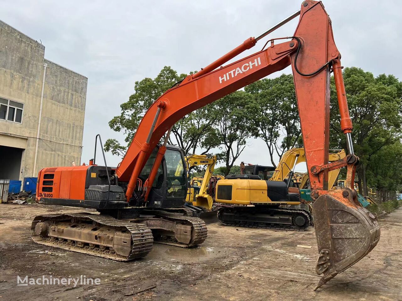 Hitachi ZX200-5G tracked excavator