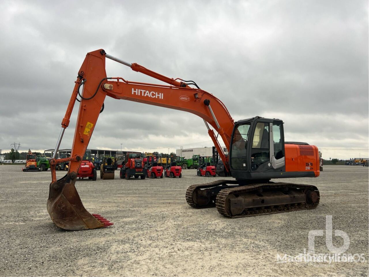 Hitachi ZX210LCN-3 paletli ekskavatör