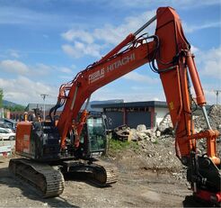 Hitachi ZX225 USRLC-6 tracked excavator