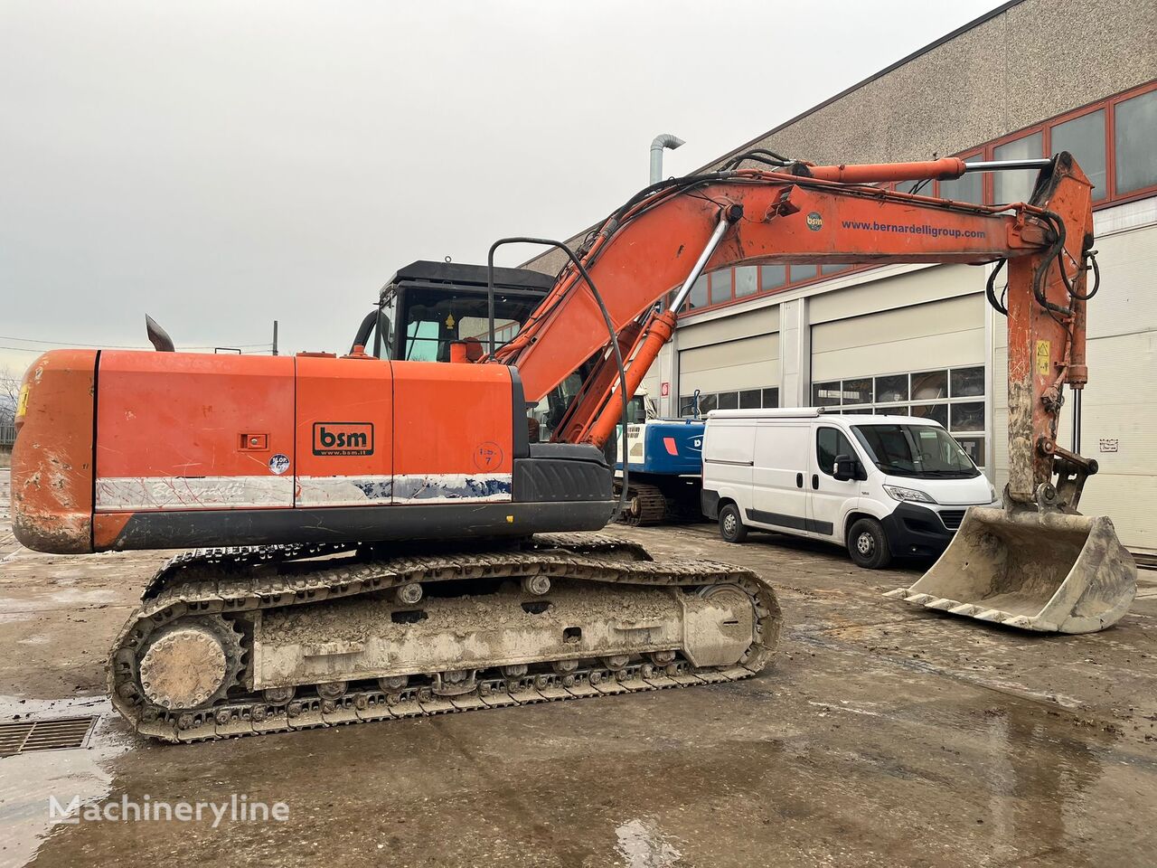 гусеничний екскаватор Hitachi ZX240