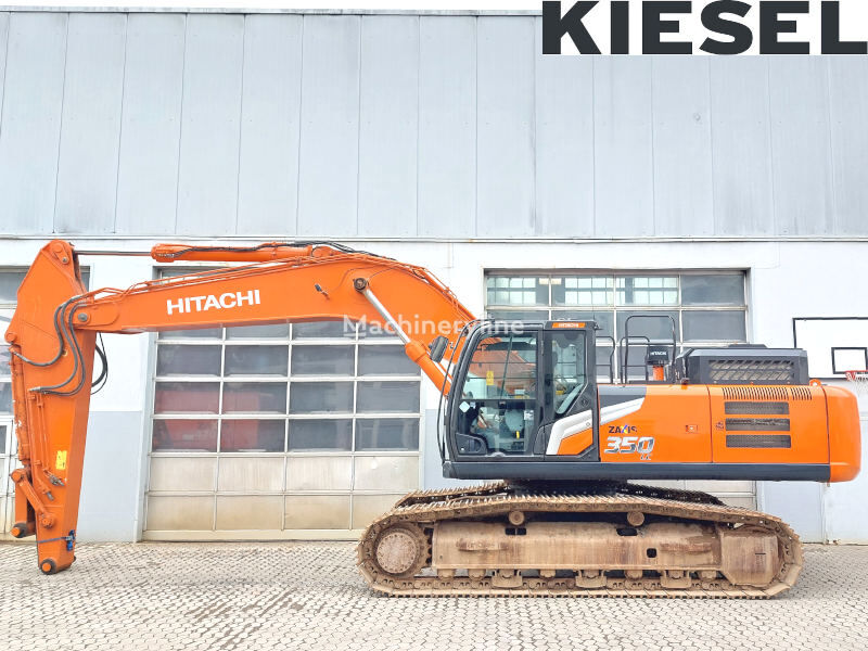 excavator dengan track Hitachi ZX350LC-7