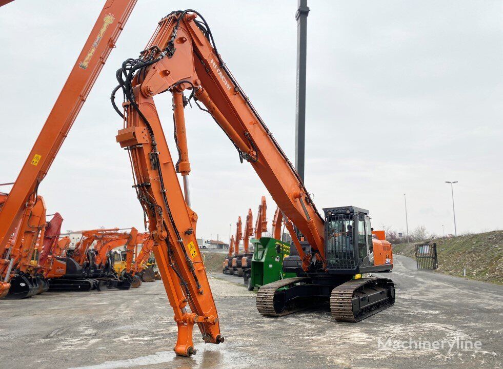 حفارة مجنزرة Hitachi ZX350LCN-3 DEM