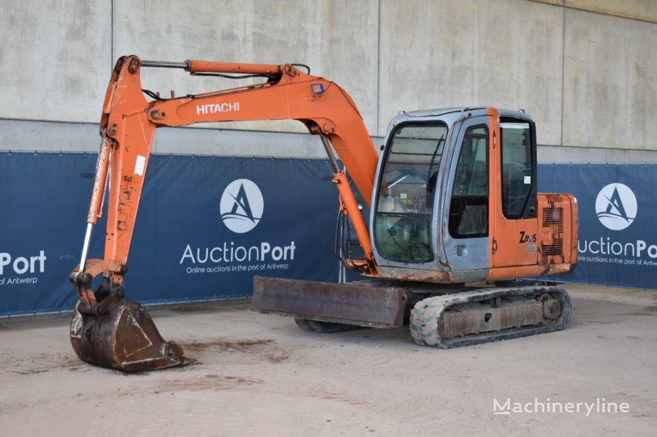 Hitachi ZX60 paletli ekskavatör