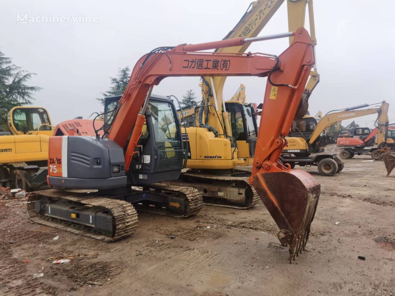 excavator dengan track Hitachi ZX75US