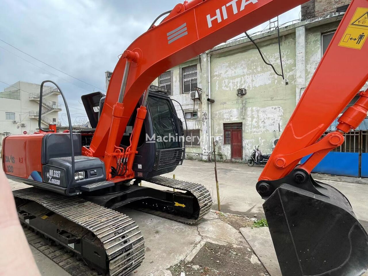 Hitachi Zaxis120 tracked excavator